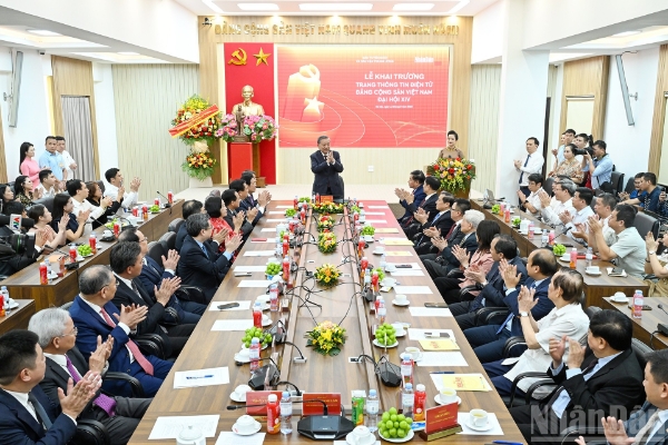 Quang cảnh lễ ra mắt Trang thông tin điện tử Đảng Cộng sản Việt Nam - Đại hội XIV. 