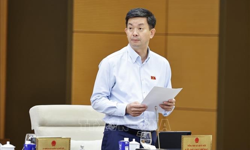 Tổng thư ký Quốc hội, Chủ nhiệm Văn phòng Quốc hội Lê Quang Tùng phát biểu. Ảnh: TTXVN.