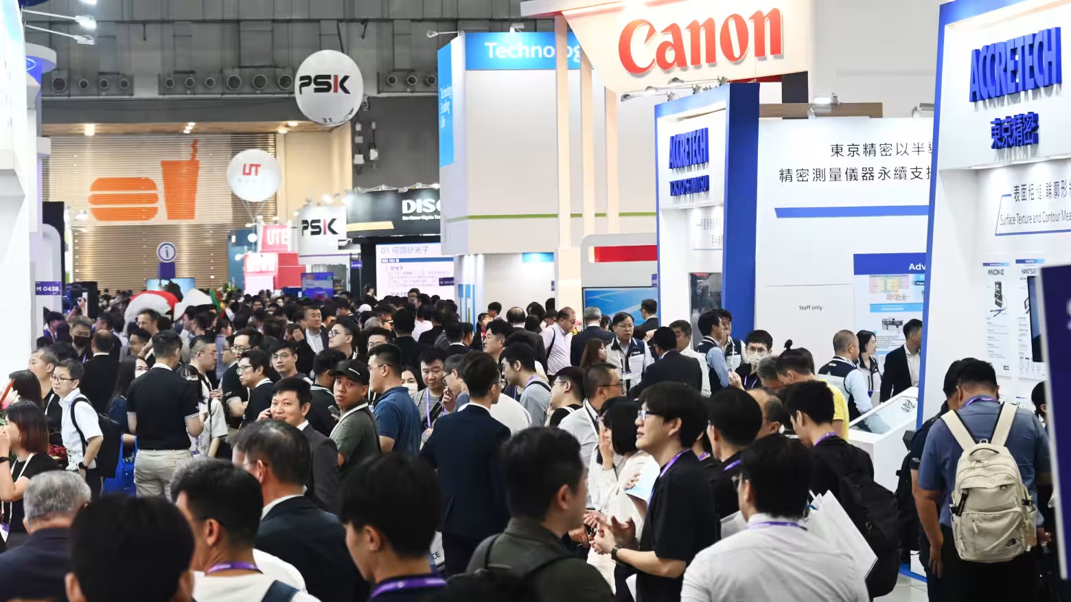 Semicon Taiwan năm nay ghi nhận sự tham gia đông đảo với 17 quốc gia thiết lập các gian hàng, tăng từ 13 quốc gia vào năm ngoái