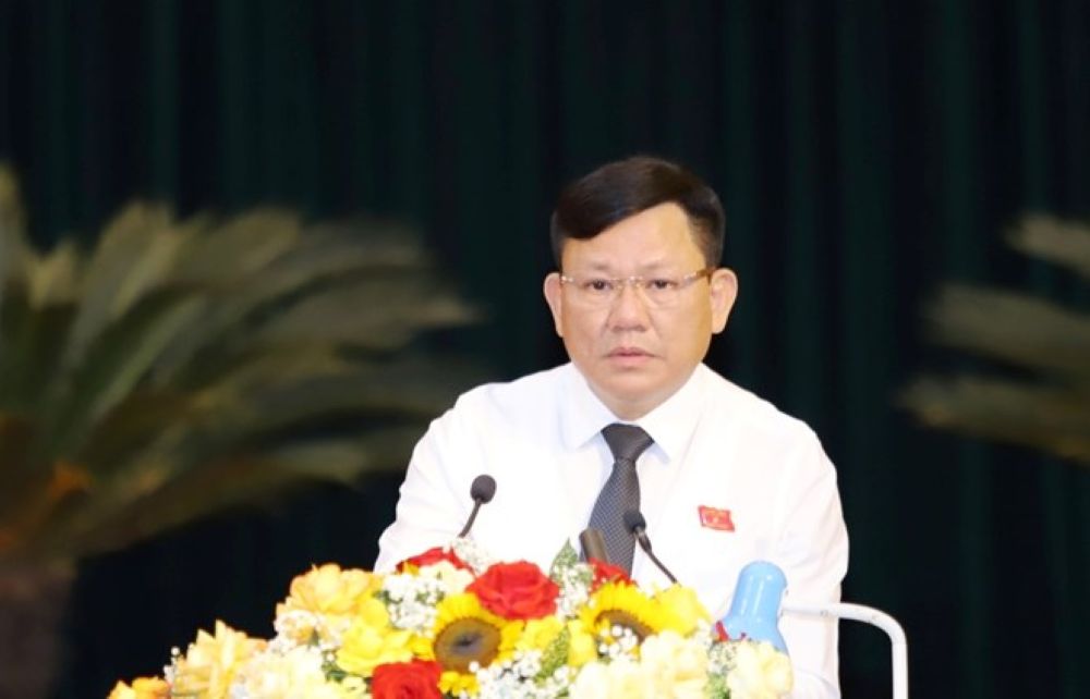 Ông Nguyễn Văn Thi, Phó Chủ tịch Thường trực Ủy ban nhân dân tỉnh Thanh Hóa, bị khởi tố về tội “Lợi dụng chức vụ, quyền hạn trong khi thi hành công vụ” theo khoản 3, Điều 356 Bộ luật Hình sự.