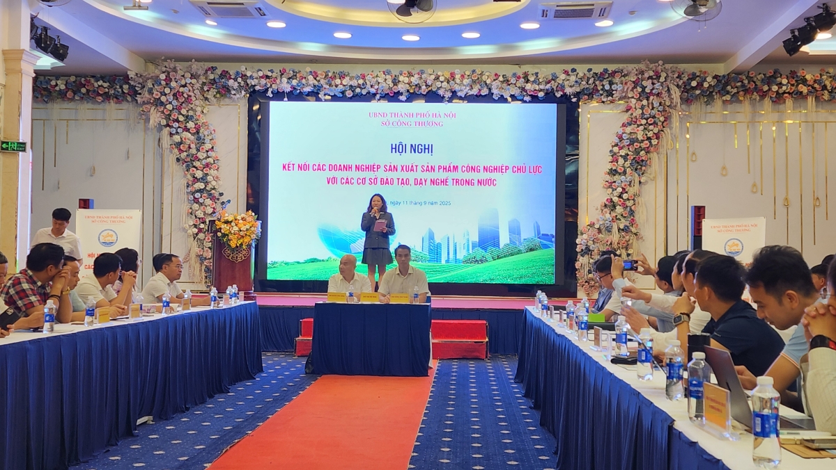 Toàn cảnh Hội nghị kết nối các doanh nghiệp sản xuất sản phẩm công nghiệp chủ lực với các trường đại học, cơ sở đào tạo dạy nghề. Ảnh: Việt An