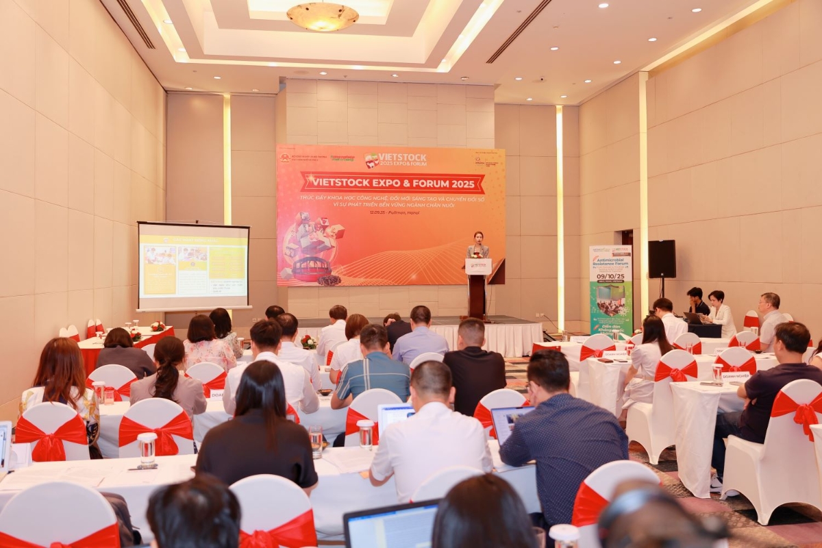 Quang cảnh họp báo tại Hà Nội.