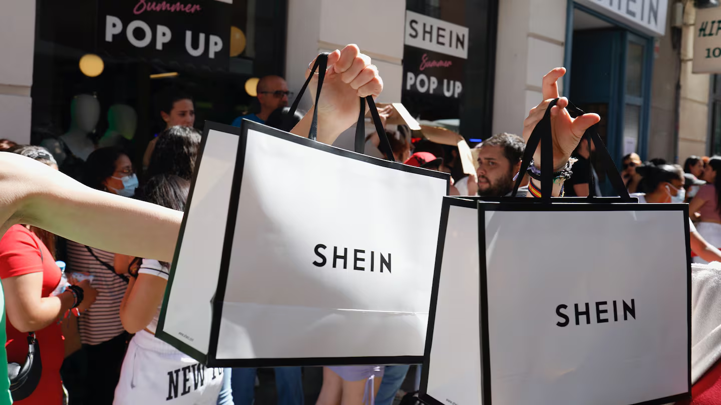 Shein bị các nước châu Âu phạt vì gây hiểu lầm cho người tiêu dùng về tác động môi trường của sản phẩm.