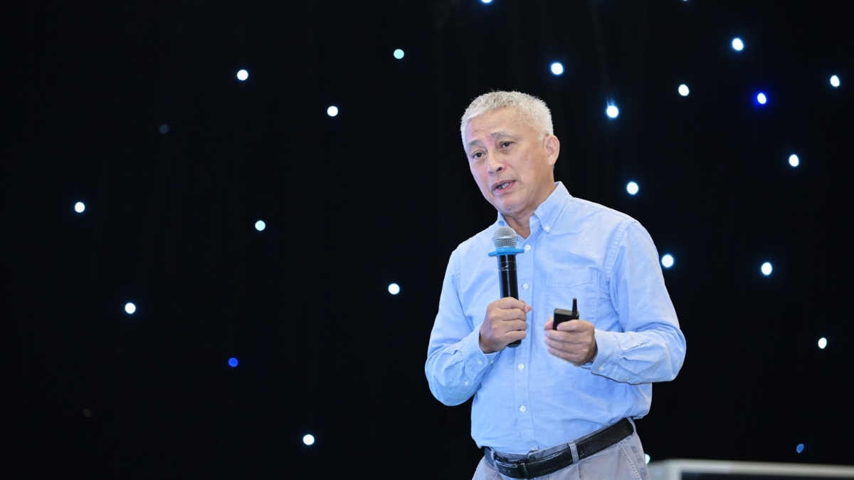 TS. Hoàng Dương Tùng, Chủ tịch Mạng lưới Không khí sạch Việt Nam chia sẻ tại tọa đàm.