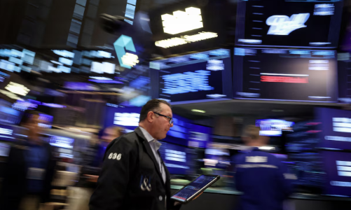 Chứng khoán Mỹ thêm kỷ lục nhờ triển vọng lãi suất, giá dầu tăng dè dặt sau tin Ukraine