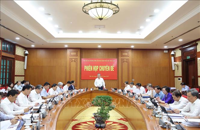 Tháo gỡ các “điểm nghẽn” pháp luật trong năm 2025