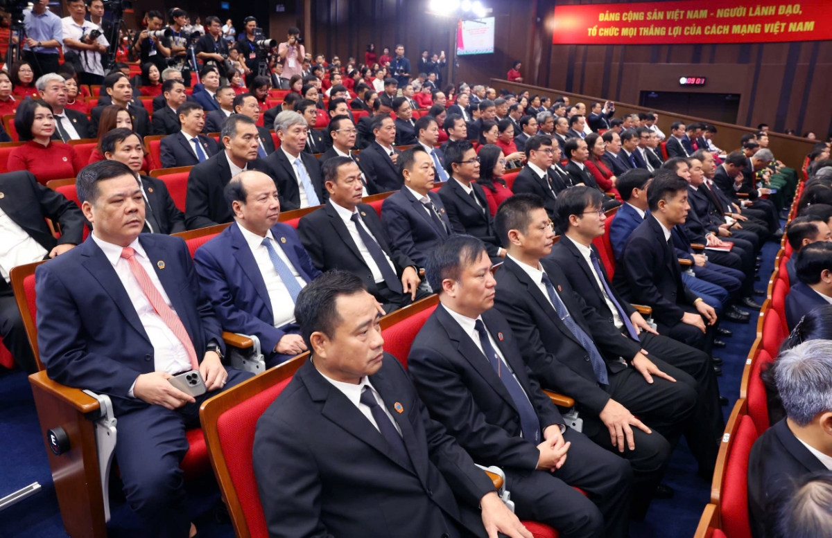 Các đại biểu tham dự lễ kỷ niệm.