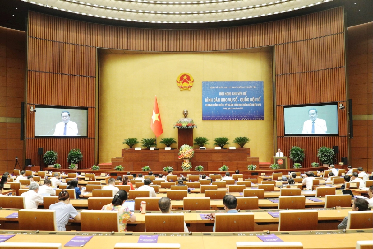 Hội nghị chuyên đề “Bình dân học vụ số - Quốc hội số: Khung kiến thức, kỹ năng số cho Quốc hội hiện đại”.