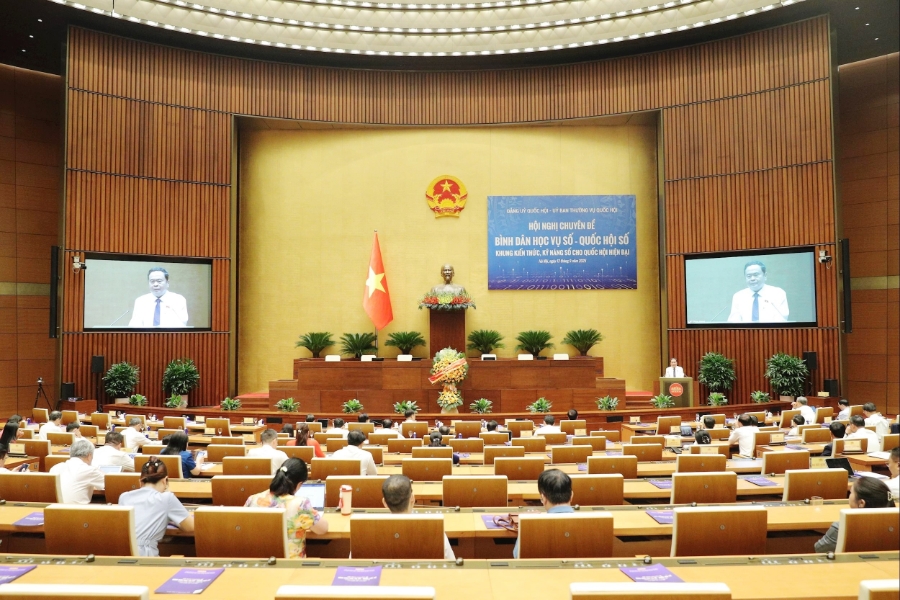Hội nghị chuyên đề “Bình dân học vụ số - Quốc hội số: Khung kiến thức, kỹ năng số cho Quốc hội hiện đại”.