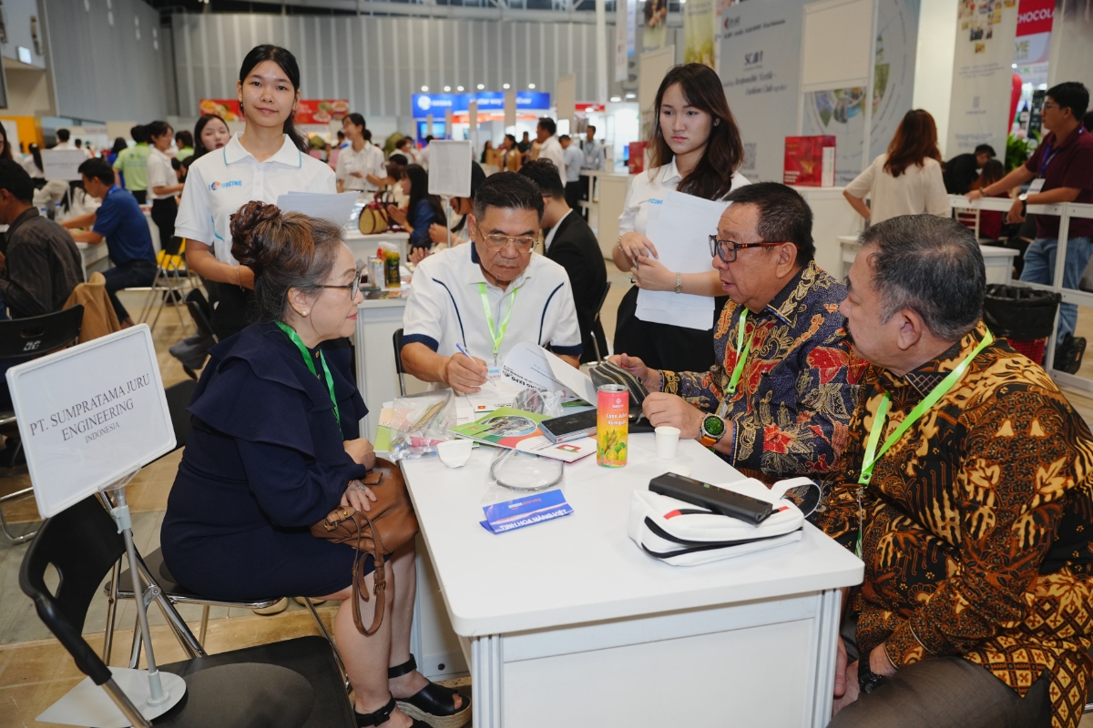 Thông qua hoạt động triển lãm, các đoàn thu mua quốc tế đã khám phá hơn 12.000 sản phẩm thuộc 4 nhóm ngành hàng tại 500 gian hàng của hơn 400 doanh nghiệp Việt Nam, từ nông sản, thực phẩm chế biến đến các mặt hàng công nghiệp tiêu dùng như dệt may, giày dép, đồ gỗ, nội thất