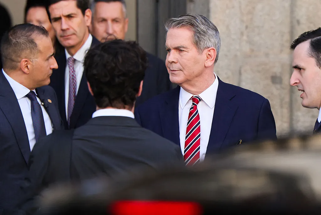 Bộ trưởng Tài chính Mỹ Scott Bessent đến Madrid vào ngày 14/9/2025 để bắt đầu vòng đàm phán tiếp theo với Trung Quốc - Ảnh: Getty Images