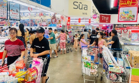 Hàng Việt không chỉ nâng cao chất lượng mà còn phải xây dựng thương hiệu đủ sức cạnh tranh ngay trên sân nhà.