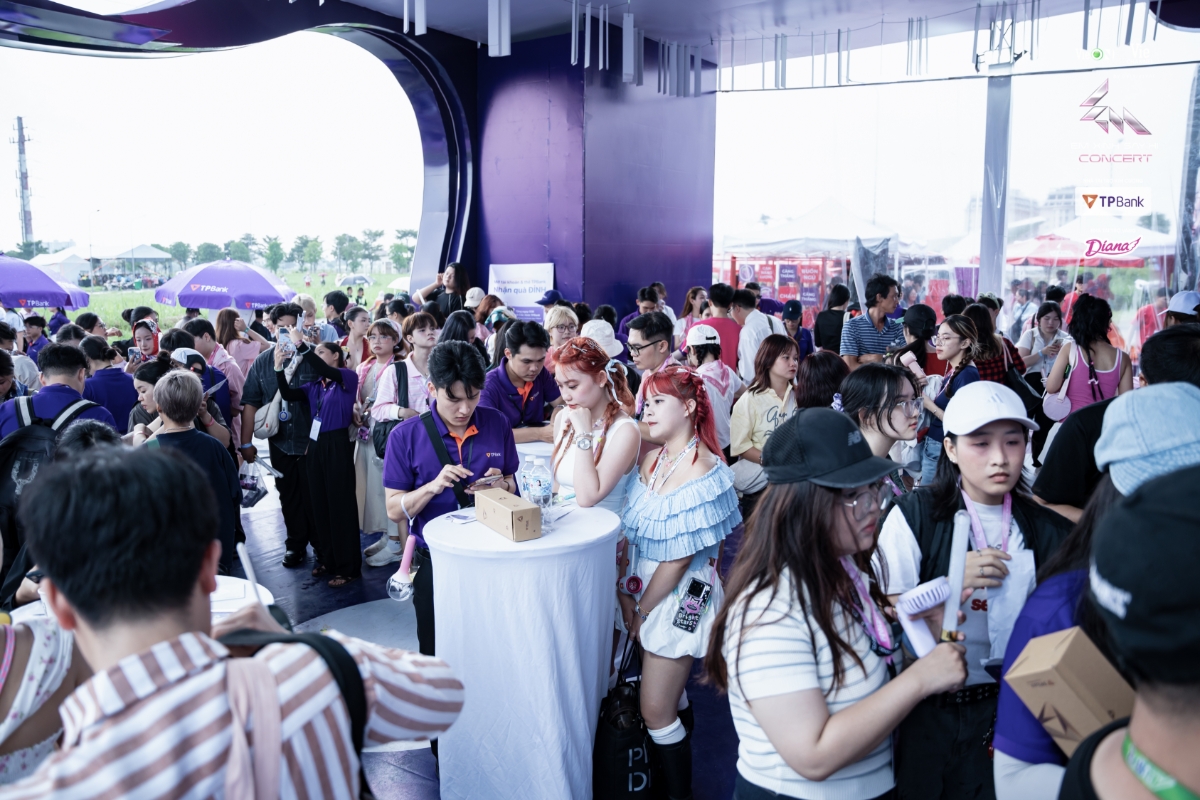 Booth trải nghiệm của TPBank - một trong những hoạt động bên lề tại Concert Em Xinh ‘Say Hi’ tại tối 13/9 tại TP.HCM. (Ảnh: TPBank).