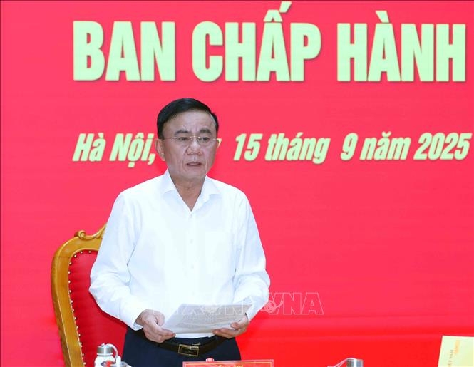 Ông Trần Cẩm Tú, Uỷ viên Bộ Chính trị, Thường trực Ban Bí thư, Bí thư Đảng uỷ các cơ quan Đảng Trung ương chủ trì hội nghị. Ảnh: TTXVN.