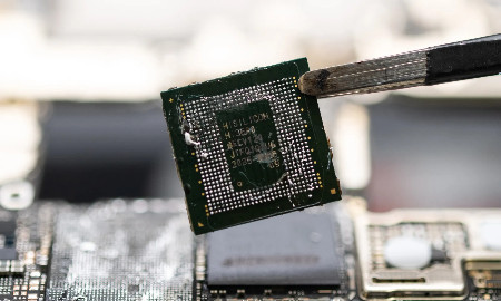 Trước thềm đàm phán thương mại, Trung Quốc điều tra chip Mỹ