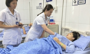Triển khai giải pháp đột phá, tăng cường bảo vệ, chăm sóc và nâng cao sức khỏe nhân dân
