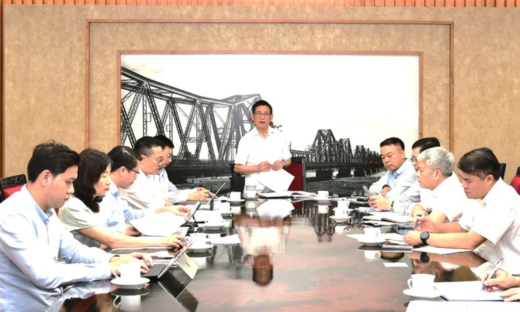 Phó Thủ tướng Chính phủ Hồ Đức Phớc chủ trì cuộc họp