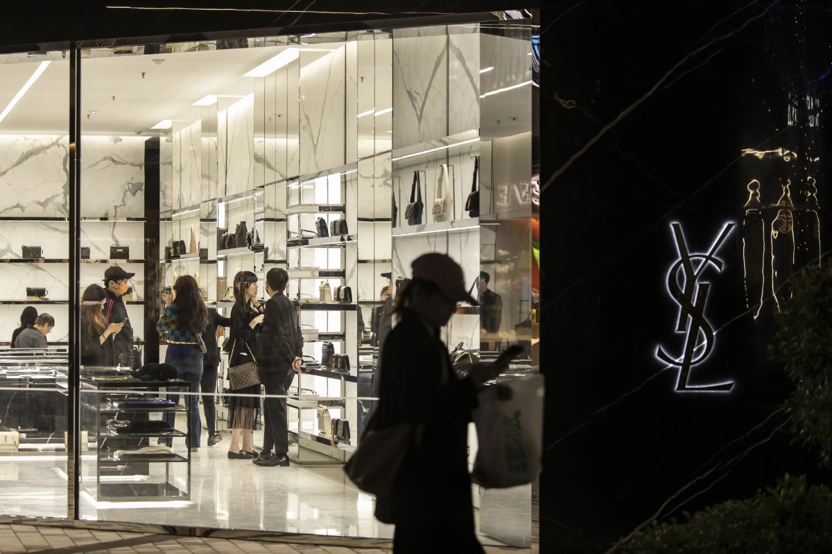 Hàng giả, cam kết giao hàng không đúng hẹn và dịch vụ hậu mãi kém góp phần khiến người dùng mất lòng tin vào các ứng dụng bán lại.&nbsp;