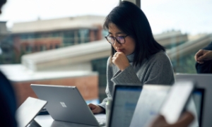 Nhân lực công nghệ số chất lượng cao là nhóm có thu nhập gấp ít nhất 10 lần so với thu nhập bình quân