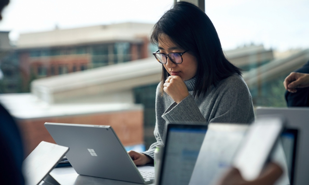 Nhân lực công nghệ số chất lượng cao khi tốt nghiệp đại học trở lên chuyên ngành về công nghệ số trong vòng 5 năm gần nhất tại các cơ sở giáo dục đại học thuộc danh sách 100 trường đại học hàng đầu thế giới - Ảnh minh hoạ. 