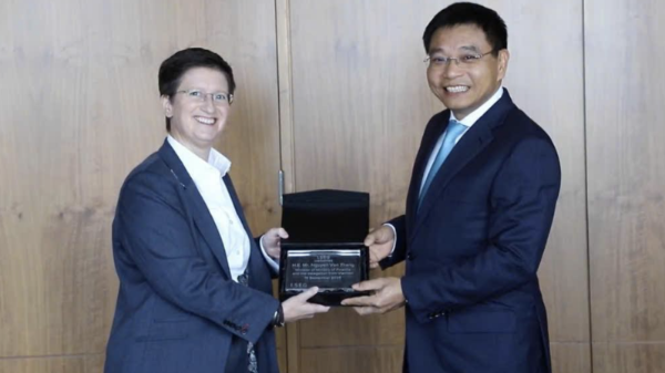 Bộ trưởng Tài chính làm việc với lãnh đạo Sở Giao dịch chứng khoán London và FTSE Russell