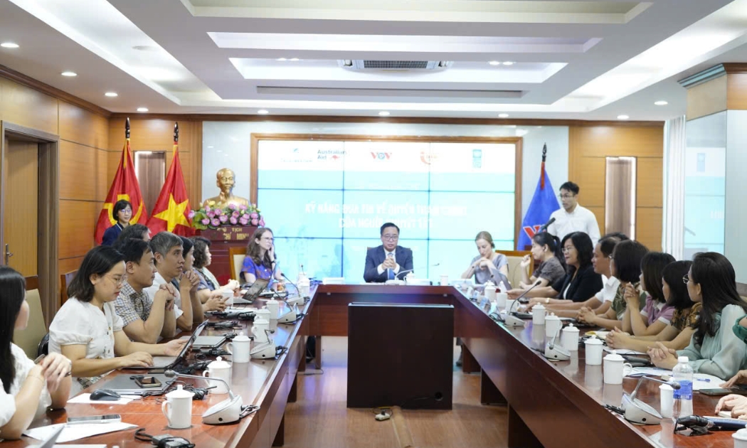 Tập huấn báo chí “Kỹ năng đưa tin về quyền tham chính của người khuyết tật”.
