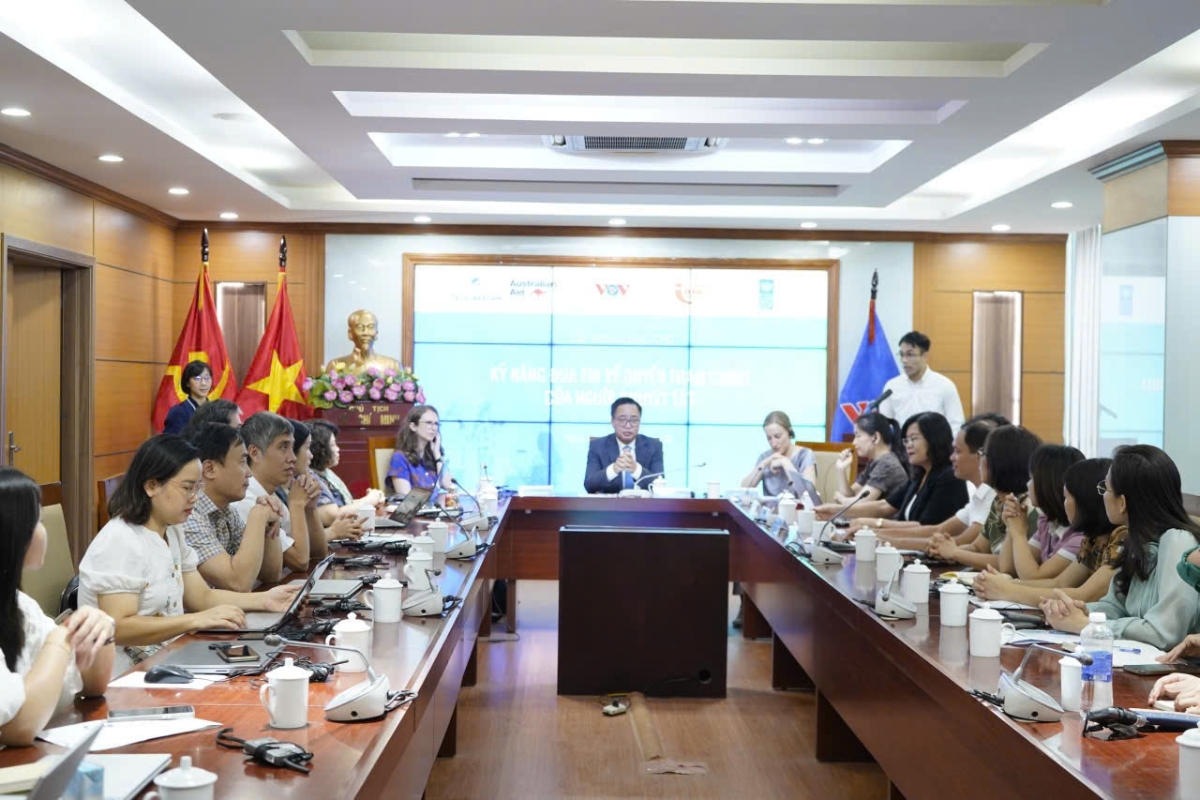 Tập huấn báo chí “Kỹ năng đưa tin về quyền tham chính của người khuyết tật”.