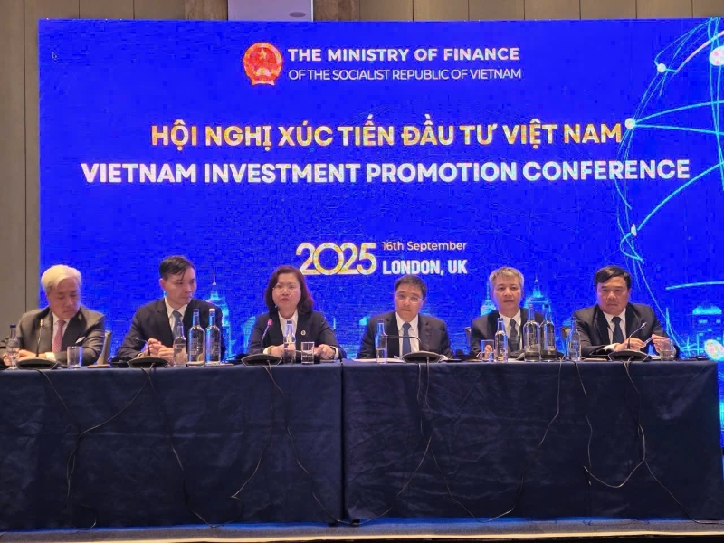 Vietnam investment promotion conference held in London (UK)