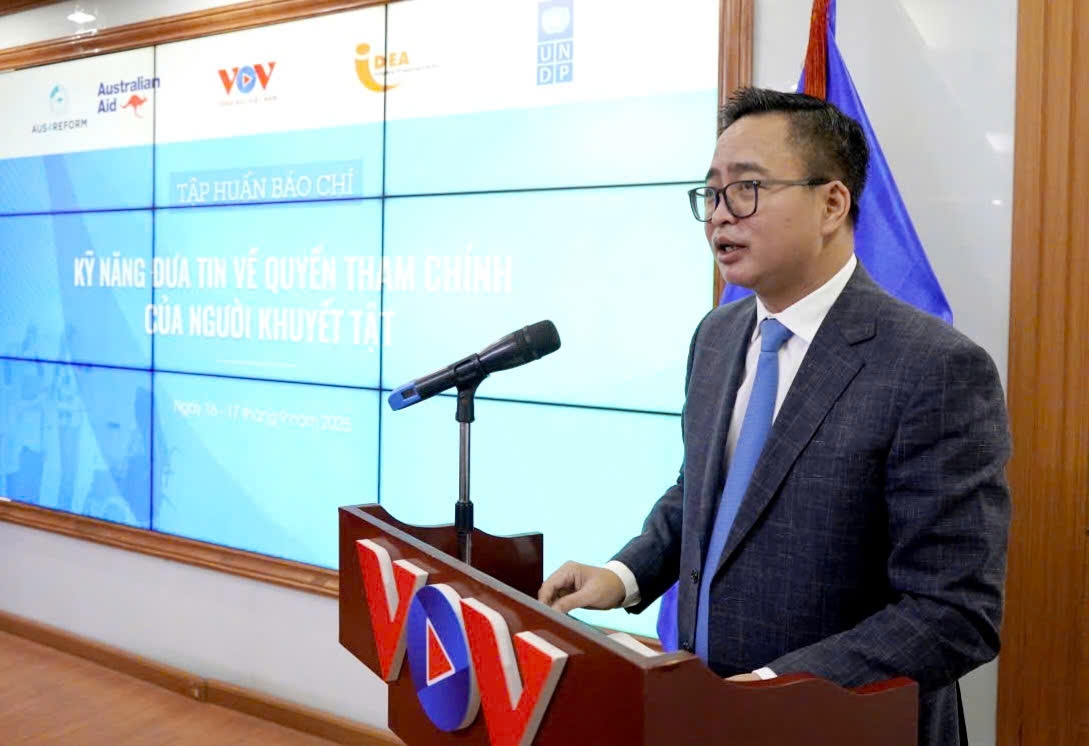 Ông Phạm Mạnh Hùng, Phó Tổng Giám đốc Đài Tiếng nói Việt Nam chia sẻ tại chương trình.