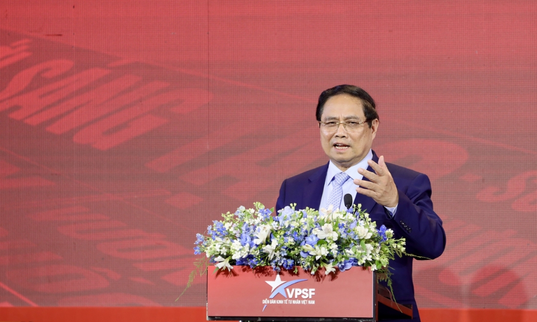 Thủ tướng Chính phủ Phạm Minh Chính phát biểu chỉ đạo tại Diễn đàn Kinh tế tư nhân Việt Nam. Ảnh: Việt Dũng
