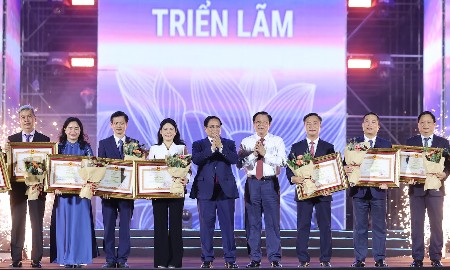 Bộ Xây dựng được nhận Bằng khen của Thủ tướng tại Triển lãm thành tựu đất nước