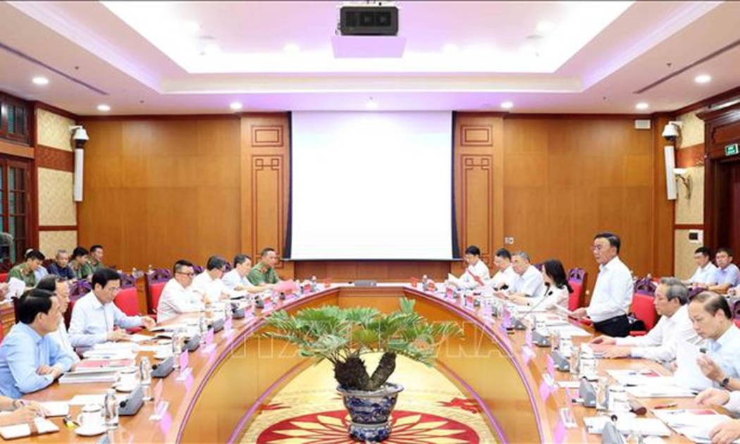 Phiên họp thứ tư Tiểu ban Tổ chức phục vụ Đại hội đại biểu toàn quốc lần thứ XIV của Đảng dưới sự chủ trì của đồng chí Trần Cẩm Tú, Uỷ viên Bộ Chính trị, Thường trực Ban Bí thư, Trưởng Tiểu ban. Ảnh: TTXVN