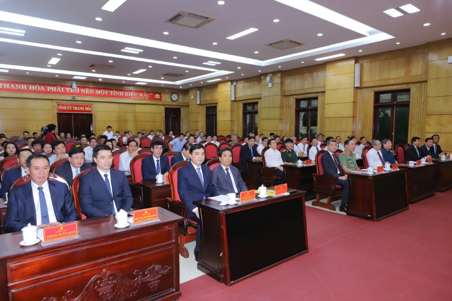 Các đại biểu tham dự hội nghị