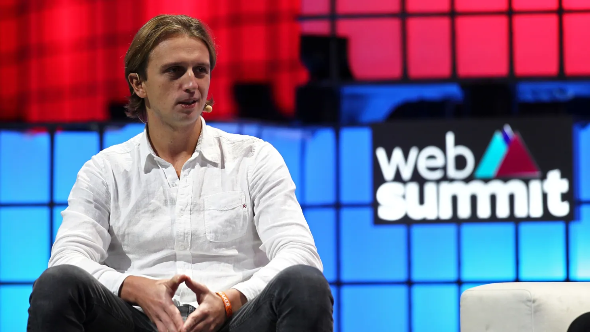Tổng Giám đốc Revolut Nikolay Storonsky trong sự kiện Web Summit tổ chức tại Lisbon, Bồ Đào Nha năm 2019.