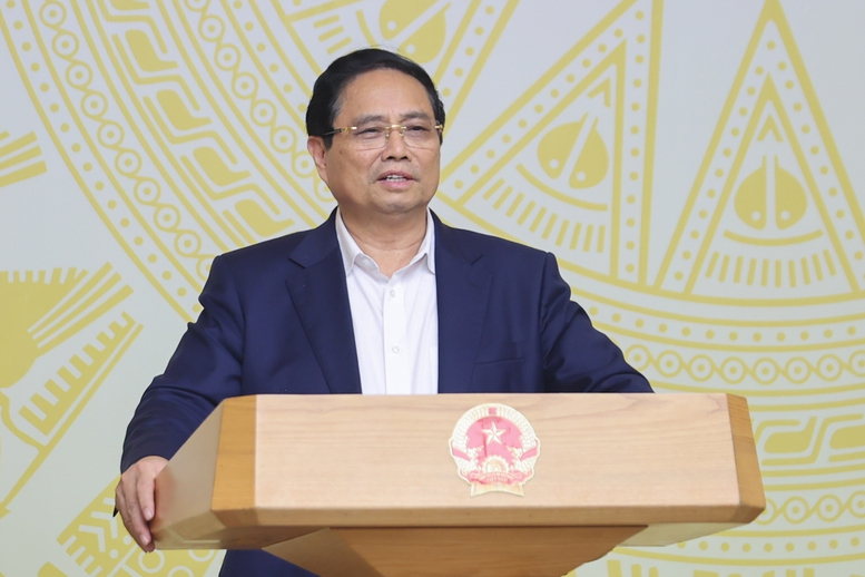 Thủ tướng Phạm Minh Chính và các Phó Thủ tướng Chính phủ đã chủ trì Hội nghị toàn quốc thúc đẩy đầu tư công năm 2025 (lần thứ 3). (Ảnh: VGP)