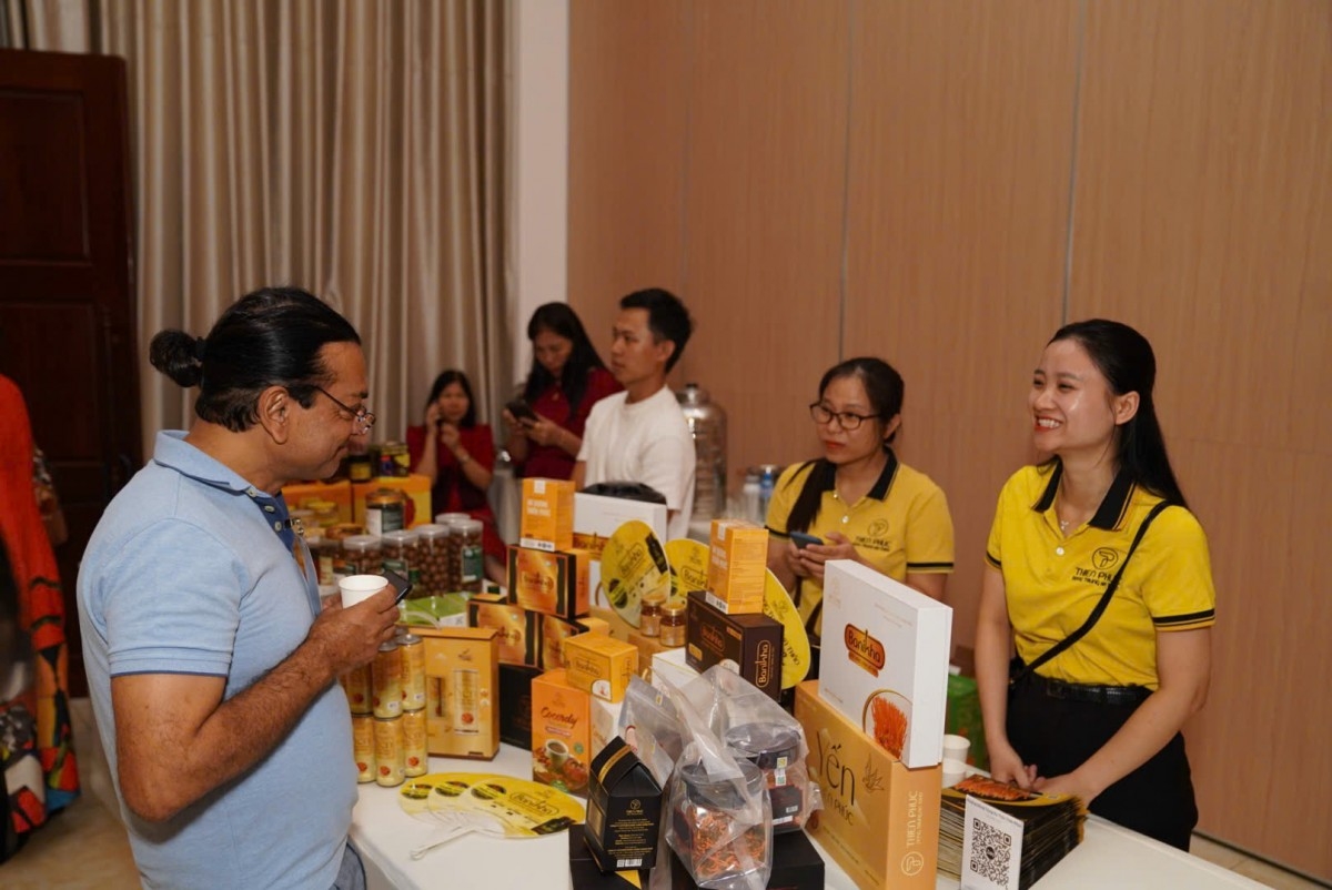 250 gian hàng trưng bày sản phẩm nông nghiệp hữu cơ và sản phẩm du lịch được giới thiệu đến bạn bè quốc tế