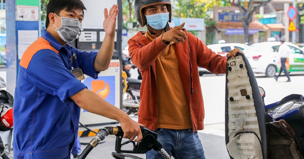 Xăng dầu đồng loạt tăng giá