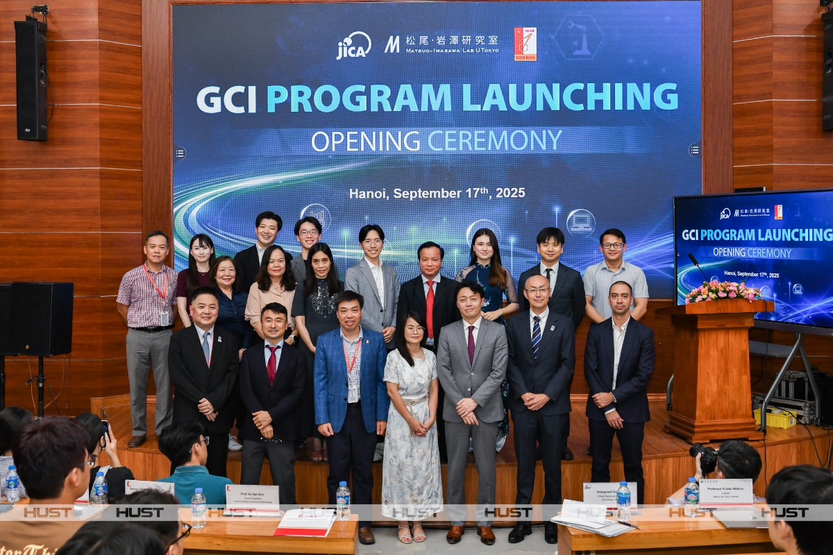 Khai giảng chương trình Trí tuệ người tiêu dùng toàn cầu (GCI). Nguồn ảnh: Đại học Bách khoa Hà Nội.