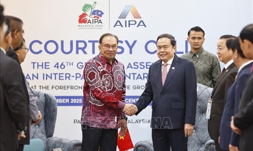 Chủ tịch Quốc hội Trần Thanh Mẫn hội kiến Thủ tướng Malaysia 