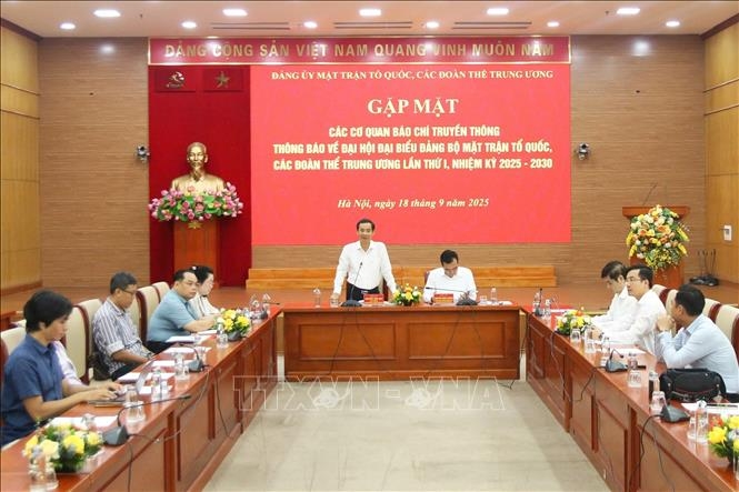 Quang cảnh cuộc họp thông báo về Đại hội đại biểu Đảng bộ MTTQ, các đoàn thể Trung ương lần thứ I, nhiệm kỳ 2025-2030. Ảnh: TTXVN.