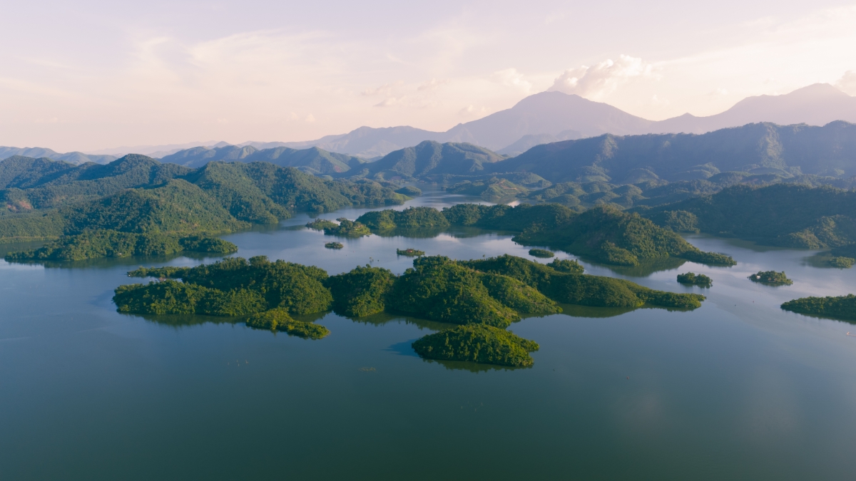 Hồ Núi Cốc - Bức hoạ nguyên sinh không thể tái lập (ảnh: CĐT).