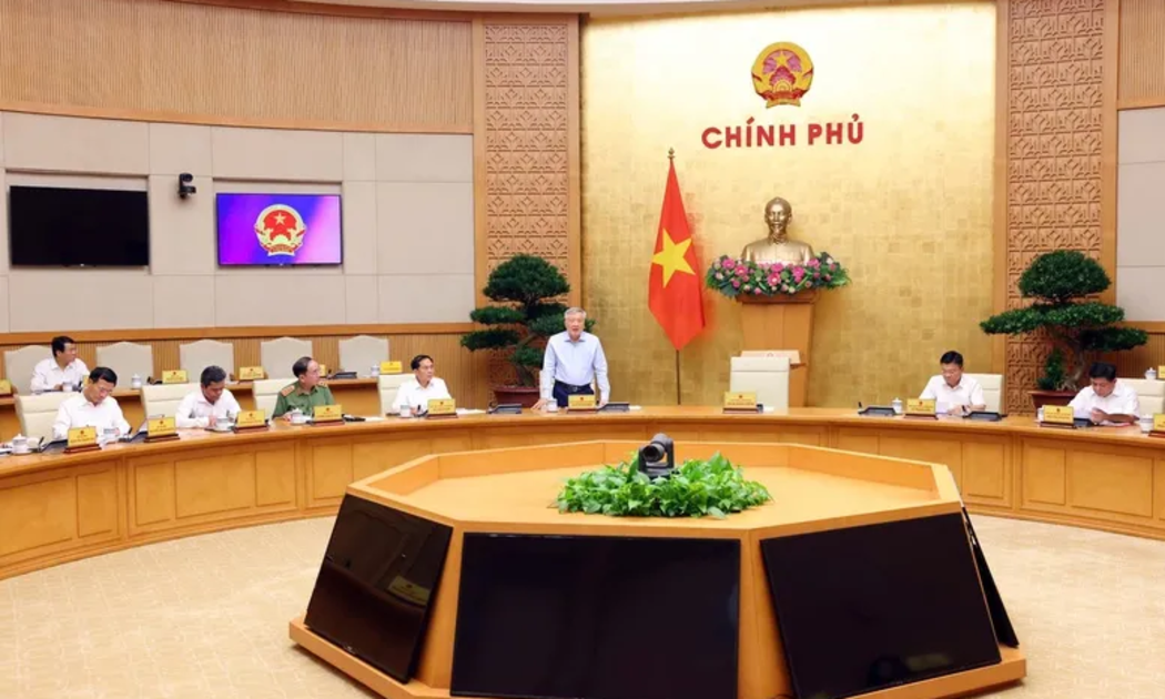 Phó Thủ tướng Thường trực Chính phủ Nguyễn Hòa Bình chủ trì cuộc họp với lãnh đạo các bộ, ngành, cơ quan về tình hình triển khai thực hiện và vận hành mô hình chính quyền địa phương 2 cấp. Ảnh: VGP