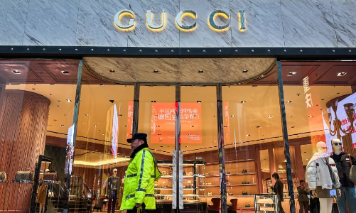 Tin tặc đánh cắp thông tin hàng triệu khách hàng của Gucci, Balenciaga và McQueen