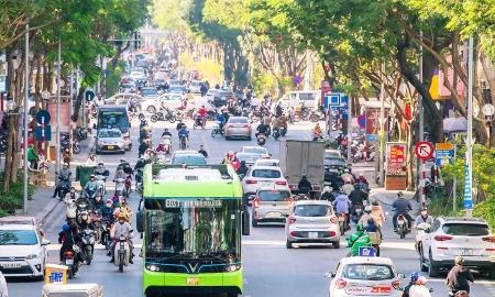 Yêu cầu công bố sớm, công khai lộ trình chuyển đổi phương tiện giao thông xanh, có chính sách hỗ trợ cụ thể