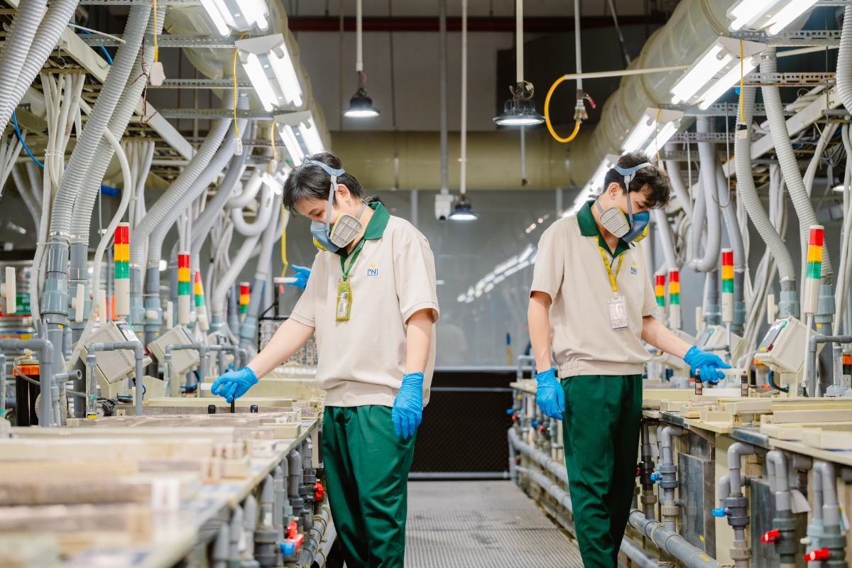 PNJ ứng dụng công nghệ vào trong hoạt động sản xuất kinh doanh. Ảnh: Tuấn Vũ.