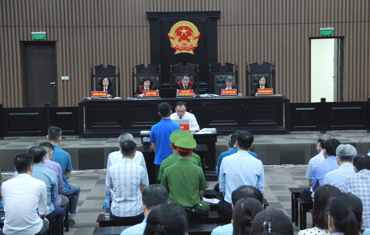 Quang cảnh phiên tòa.