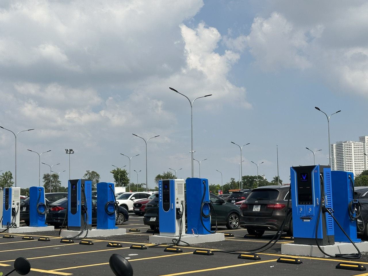 trạm sạc xe điện VinFast tại Đông Anh
