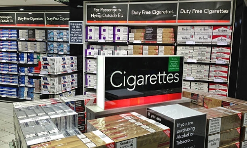 Bộ Tài chính đề xuất bỏ giấy phép nhập khẩu thuốc lá miễn thuế