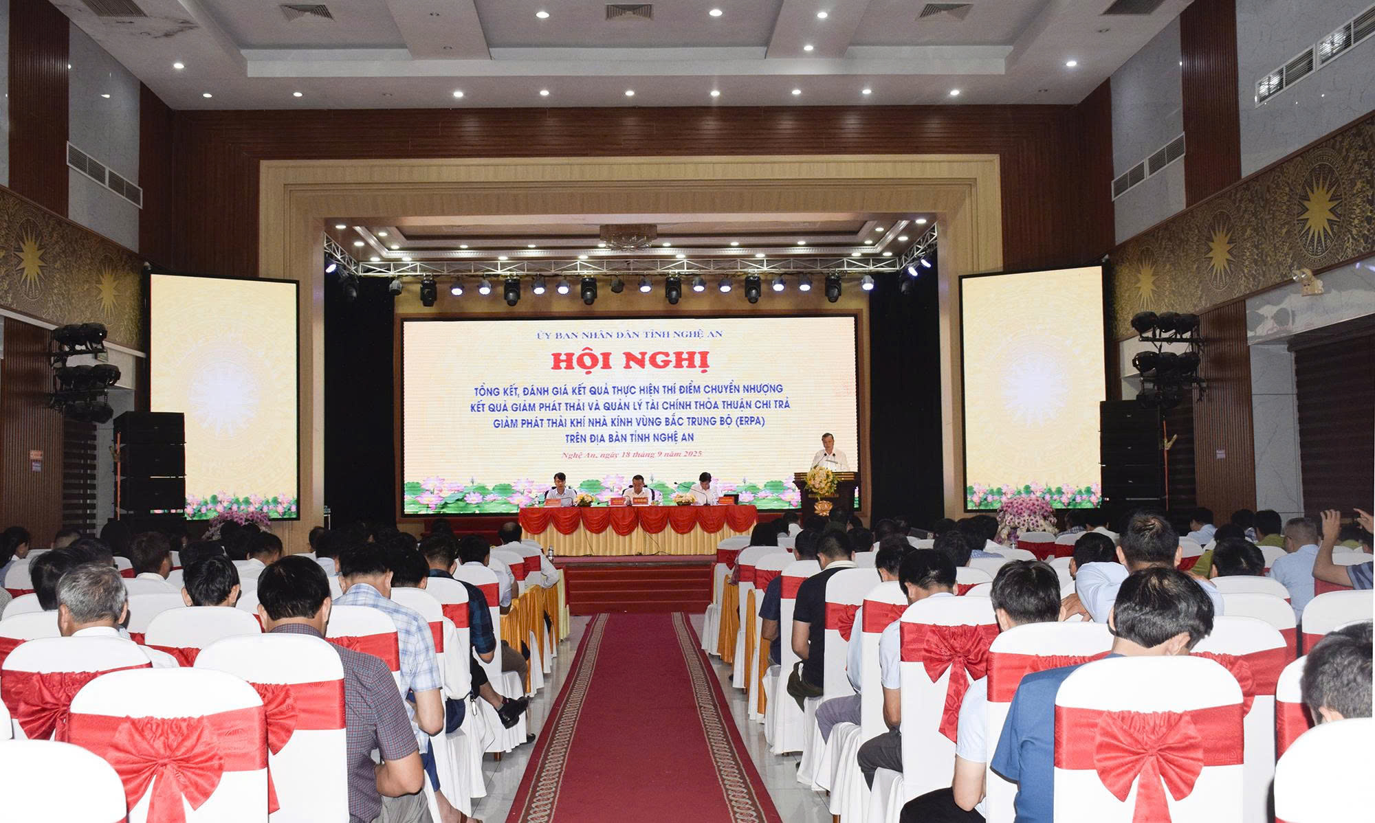Toàn cảnh hội nghị