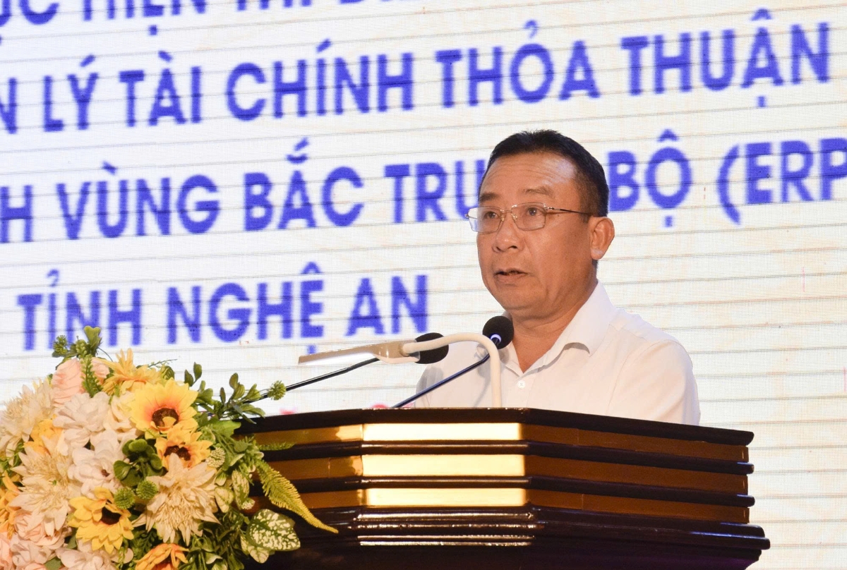 Phó Chủ tịch UBND tỉnh Nghệ An Nguyễn Văn Đệ phát biểu chỉ đạo tại hội nghị